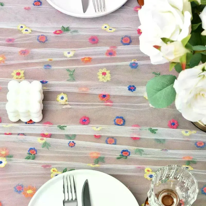 table chevet brodée fleurs transparente couleur blanc jaune vert rose bleu festive anniversaire mariage