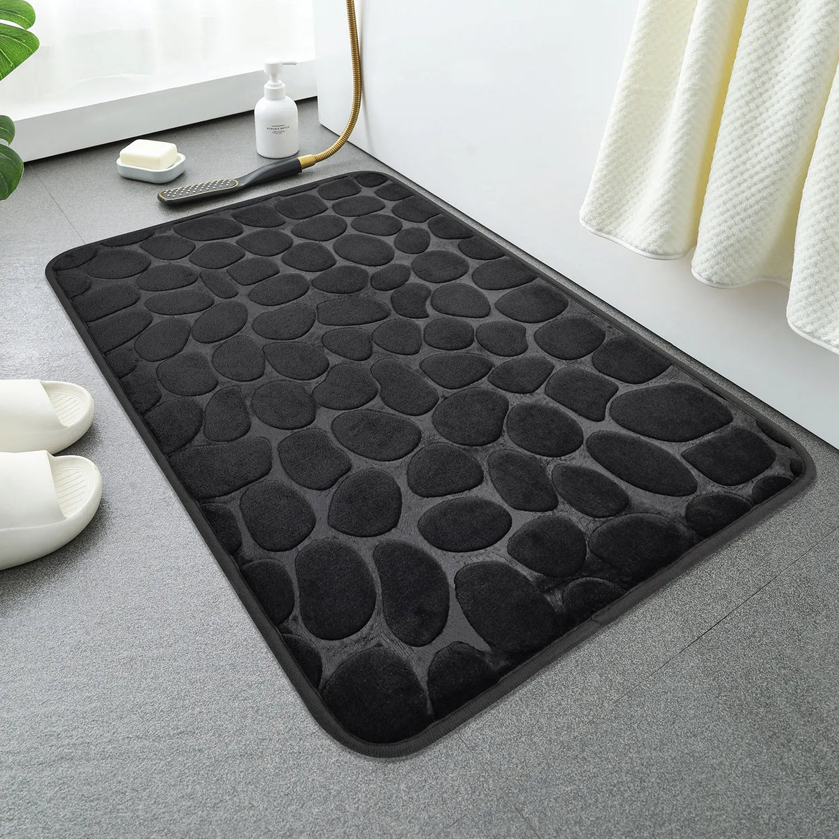 tapis bain moderne microfibre antidérapant texture galet gris salle bain absorbant sécurité environnement