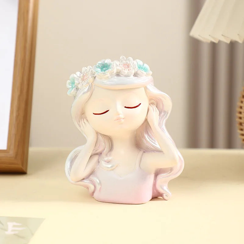 statuette articulée fleurs couronne cheveux ondulés blanc jaune bleu vert