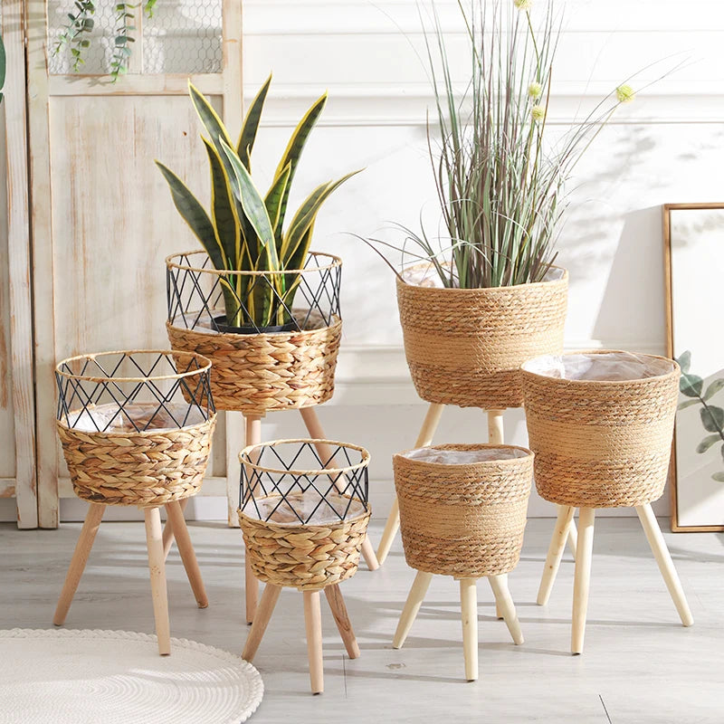 panier fleurs tissé rotin pieds bois moderne rustique plante verte intérieur extérieur salon jardin