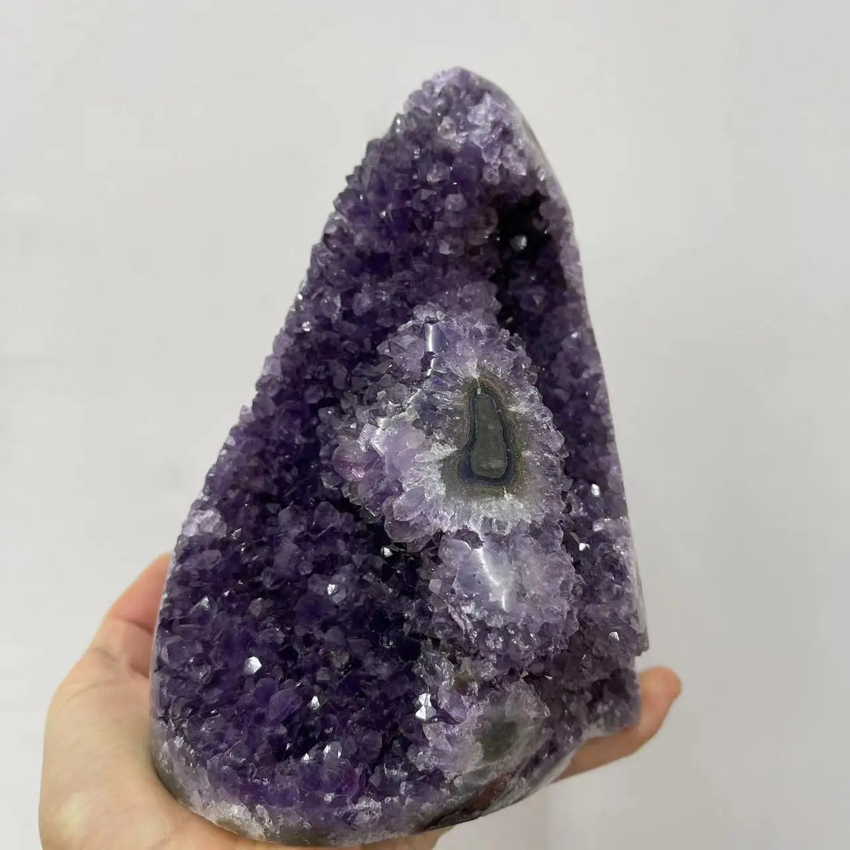 géode quartz améthyste naturelle pierre feng shui décoration maison cristaux violets gris