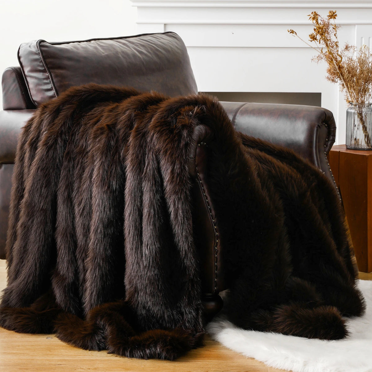 couverture fourrure marron foncé luxueuse douillette grande taille automne hiver usage multiple intérieur voyage