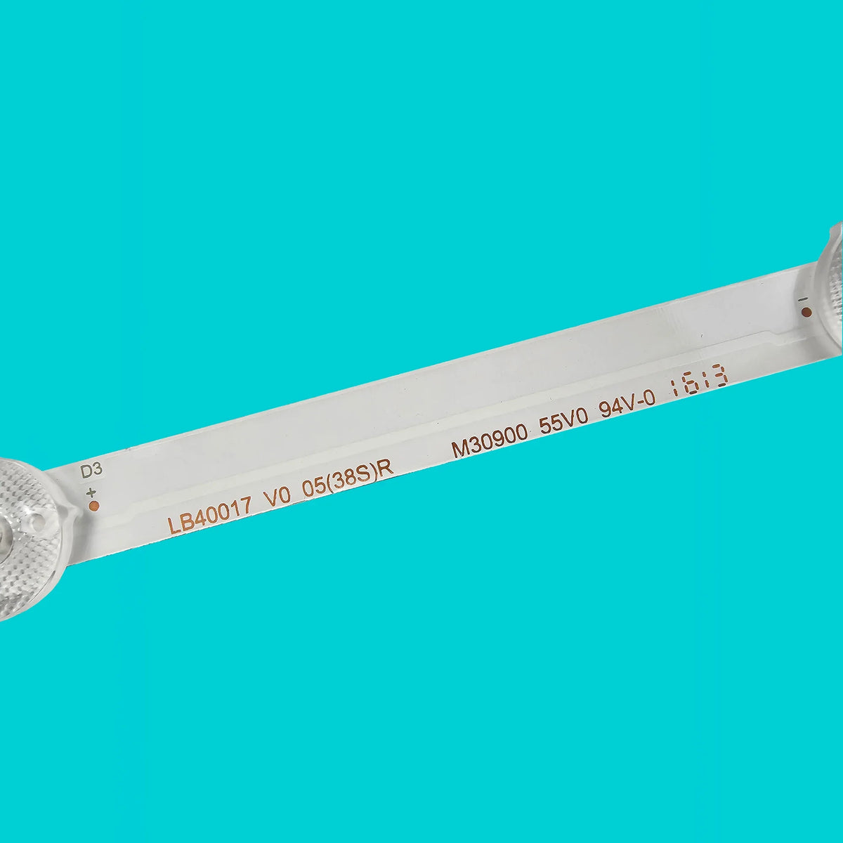 barre lumineuse led blanc moderne inclusion connecteur électrique fixations inclusées opaques lisses