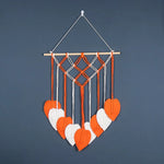 tapisserie boho chic macramé franges coeurs orange blanc bleu vert marron clair coton mur