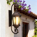 lampe murale extérieure classique marron foncé texture martelée verre opaque vintage éclairage balcon cour