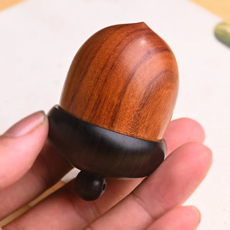 Boîte de rangement en bois gland jaune clair avec parfum à l'intérieur