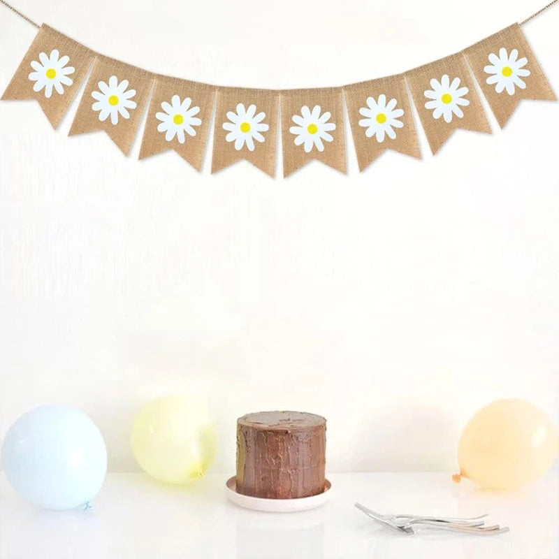 guirlande fanions beige fleurs blanches rustique décoration fête printemps été farmhouse chic fixations fil