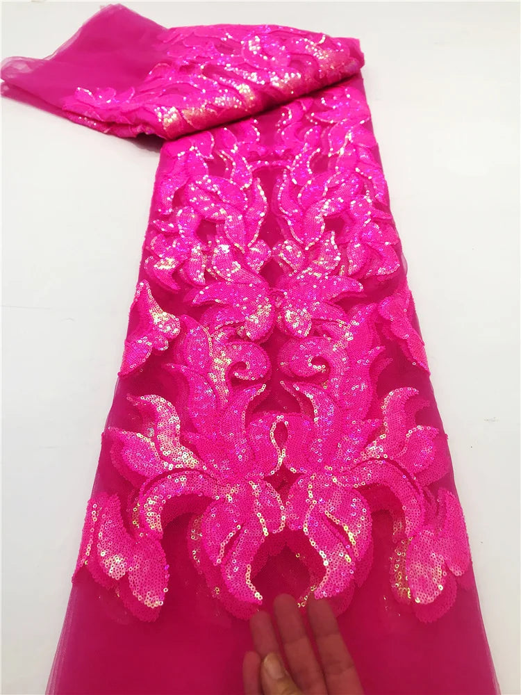 tissu décoratif dentelle sequins dorés motif floral élégant vert clair violet rose