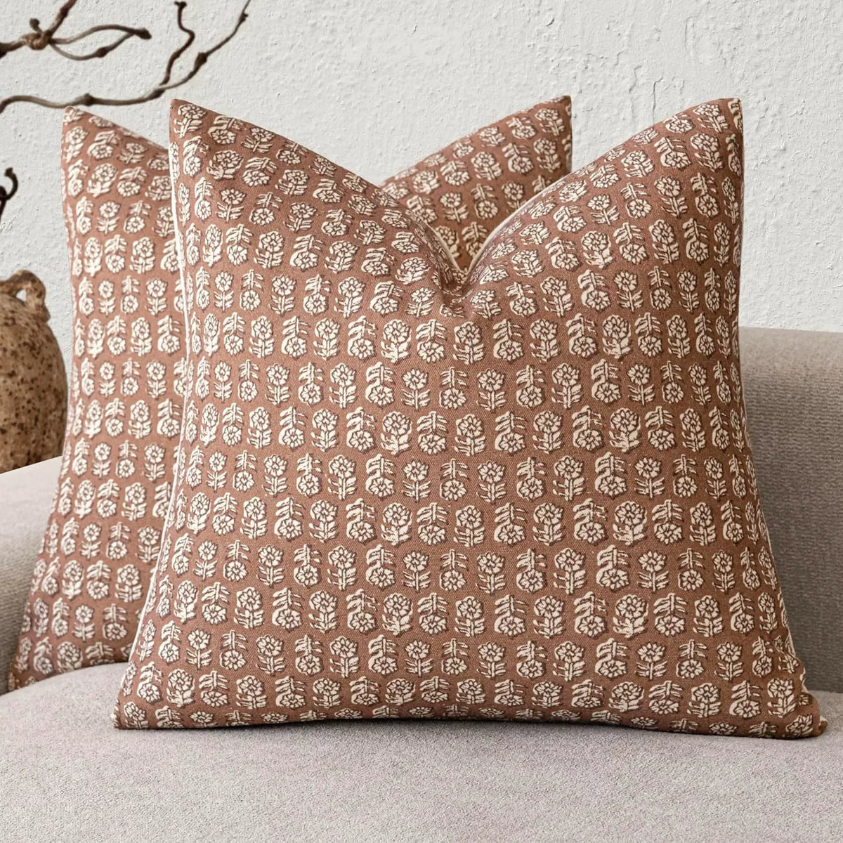 housse coussin décorative imprimé floral beige moderne canapé salon maison intérieur