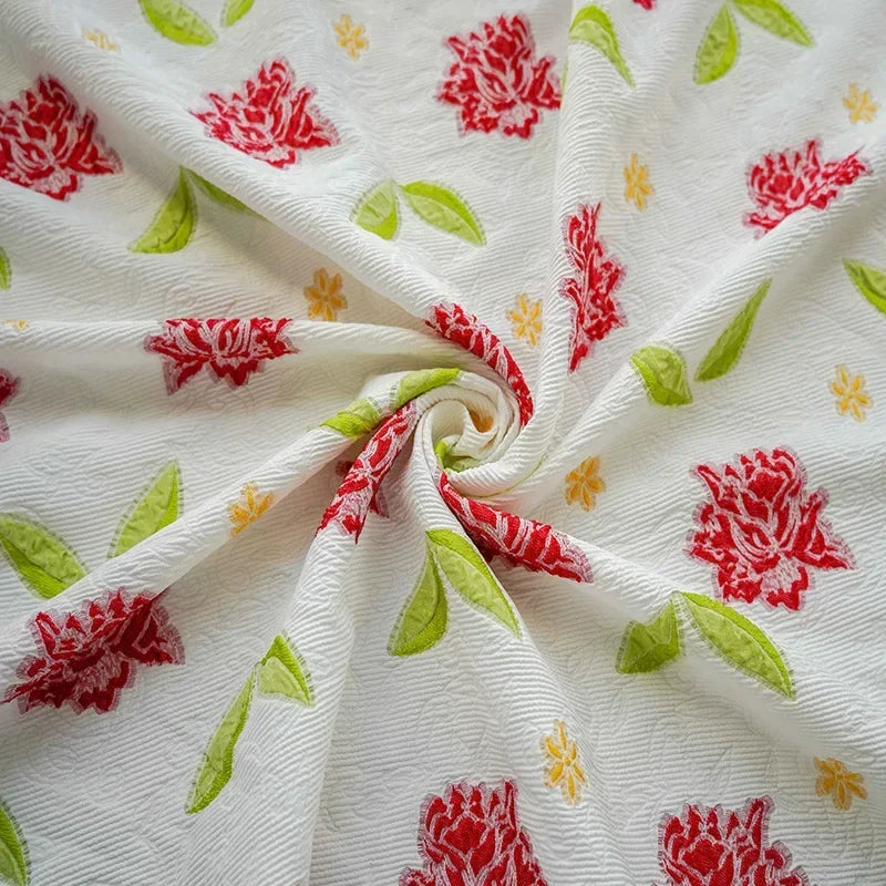 tissu polyester blanc floral largeur 130cm motifs roses gaufré traditionnel respectueux environnement