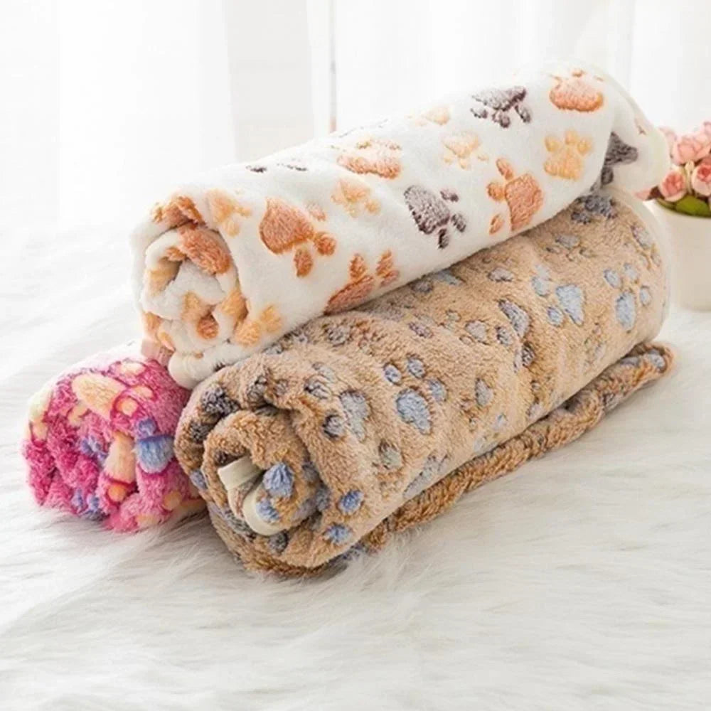 couverture douce animaux compagnie imprimée pattes blanc rose beige bleu gris