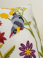 housse coussin brodée fleurs oiseaux décoratives polyester traditionnel adhésif blanc