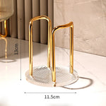 porte verres moderne élégants dorés transparents contenant verres carton beige