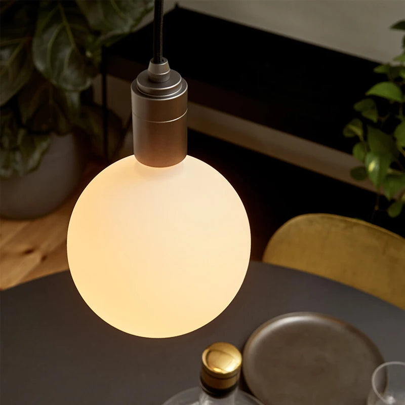 ampoule led e27 blanc mat moderne 95mm 30000h 500 999lm 360deg opacité