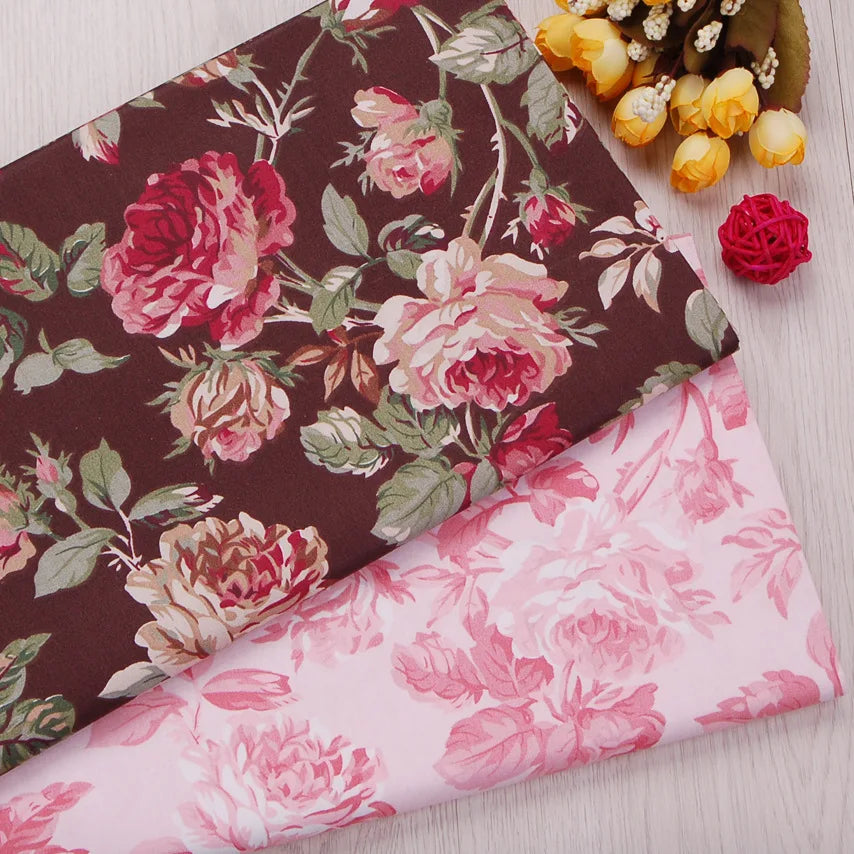tissu coton biodegradable floral marron rose vert motifs roses champetre vintage romantique 160cm