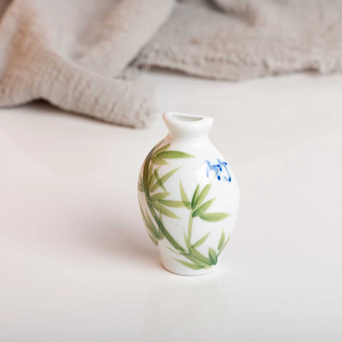 vase céramique artisanal fleurs décoratif maison blanc vert rouge bleu mignon romantique