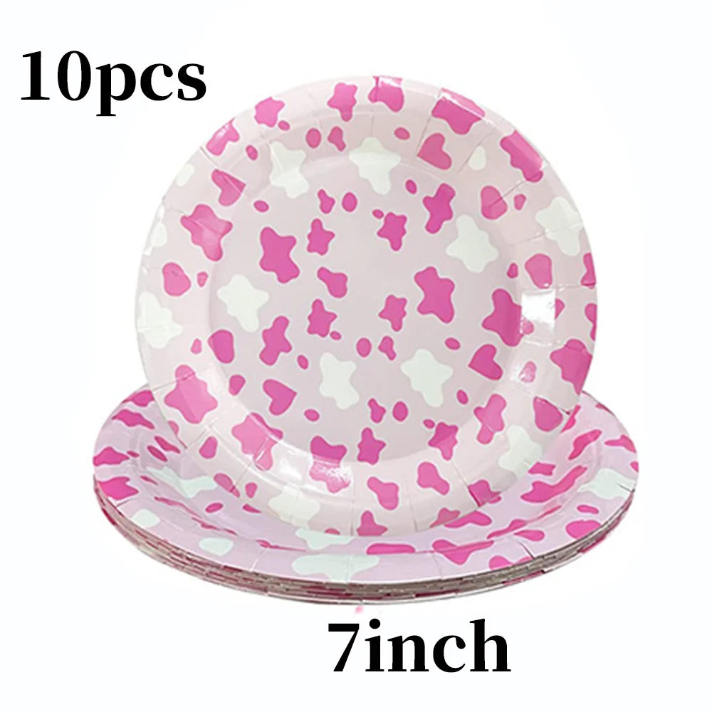 assiettes jetables vache rose anniversaire coeurs happy birthday serviettes fourchettes gobelets guirlande thème vache