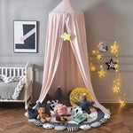 tente lit enfant vert pastel tapis oreillers peluches moderne