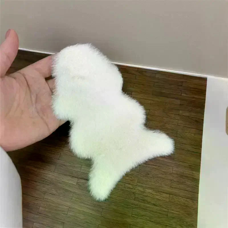 tapis miniature fourrure blanche doux decoration intérieure nature maison poupée scènes petites dimensions confort