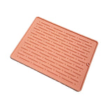 tapis salle bain moderne gris rose noir rayures horizontales respectueux environnement opaques