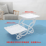 support gâteaux anniversaire blanc dentelle motifs floraux classique vintage niveaux assiettes carrées
