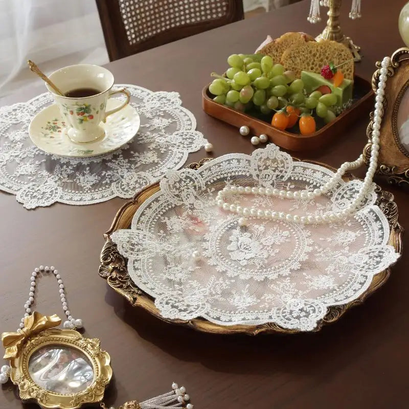 sets table vintage dentelle florale motifs feuilles shabby chic élégants