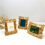 support bijoux or vert blanc ornements baroques velours classique baroque