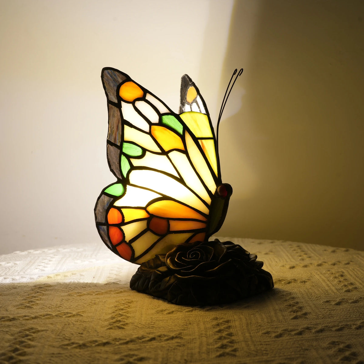 lampe poser tiffany multicolore papillon floral base opaque moderne chambre maison