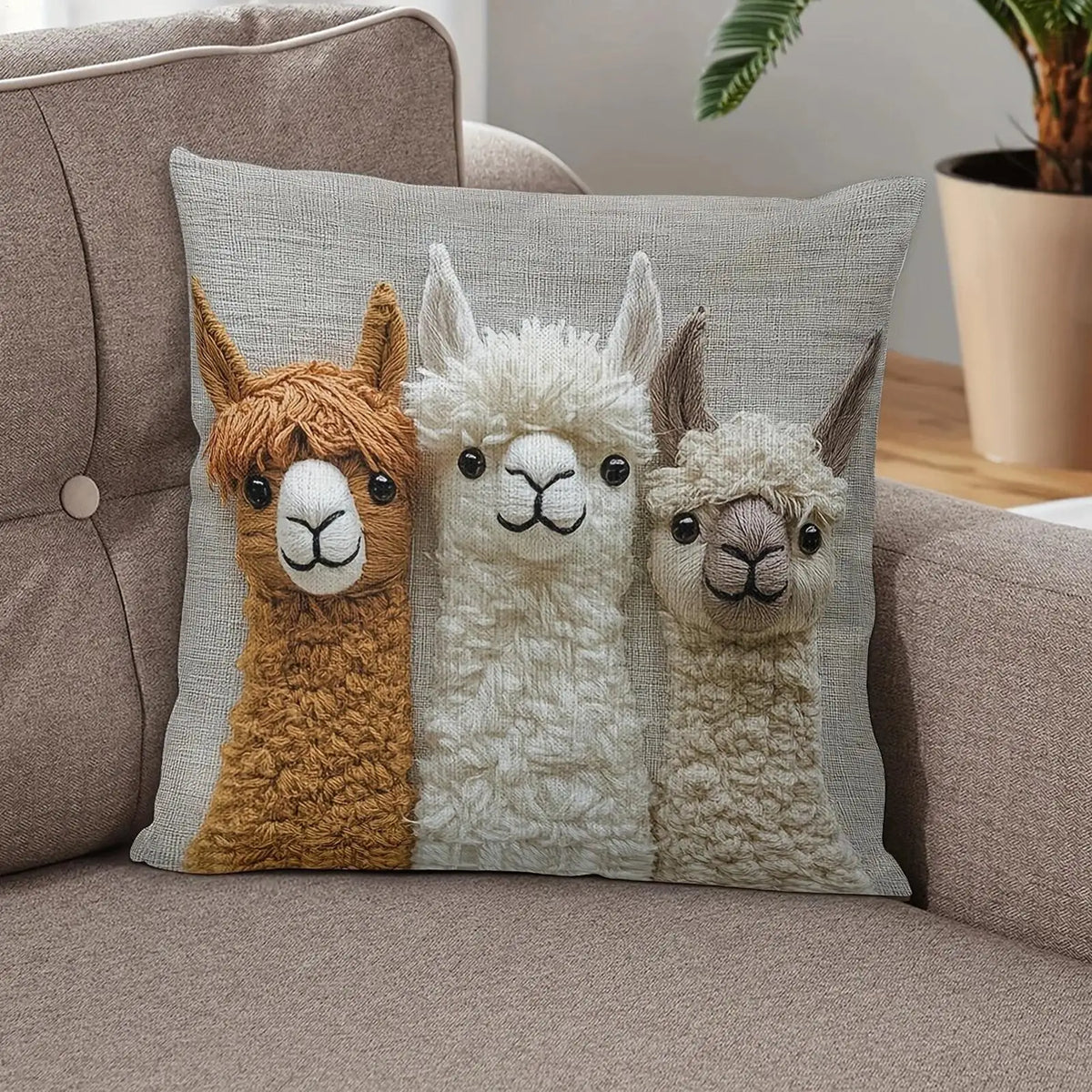 housse coussin lamas brodés fond texturé beige marron anniversaire noel décoration chambre