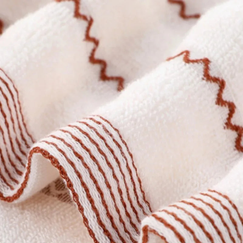 Serviette de bain bleu marine texture jacquard