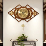 horloge murale chinoise traditionnelle décoration salon aiguilles poissons dorés bois texturé