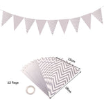 assiettes holographiques argentées gobelets pailles serviettes guirlande festif moderne événement anniversaire mariage