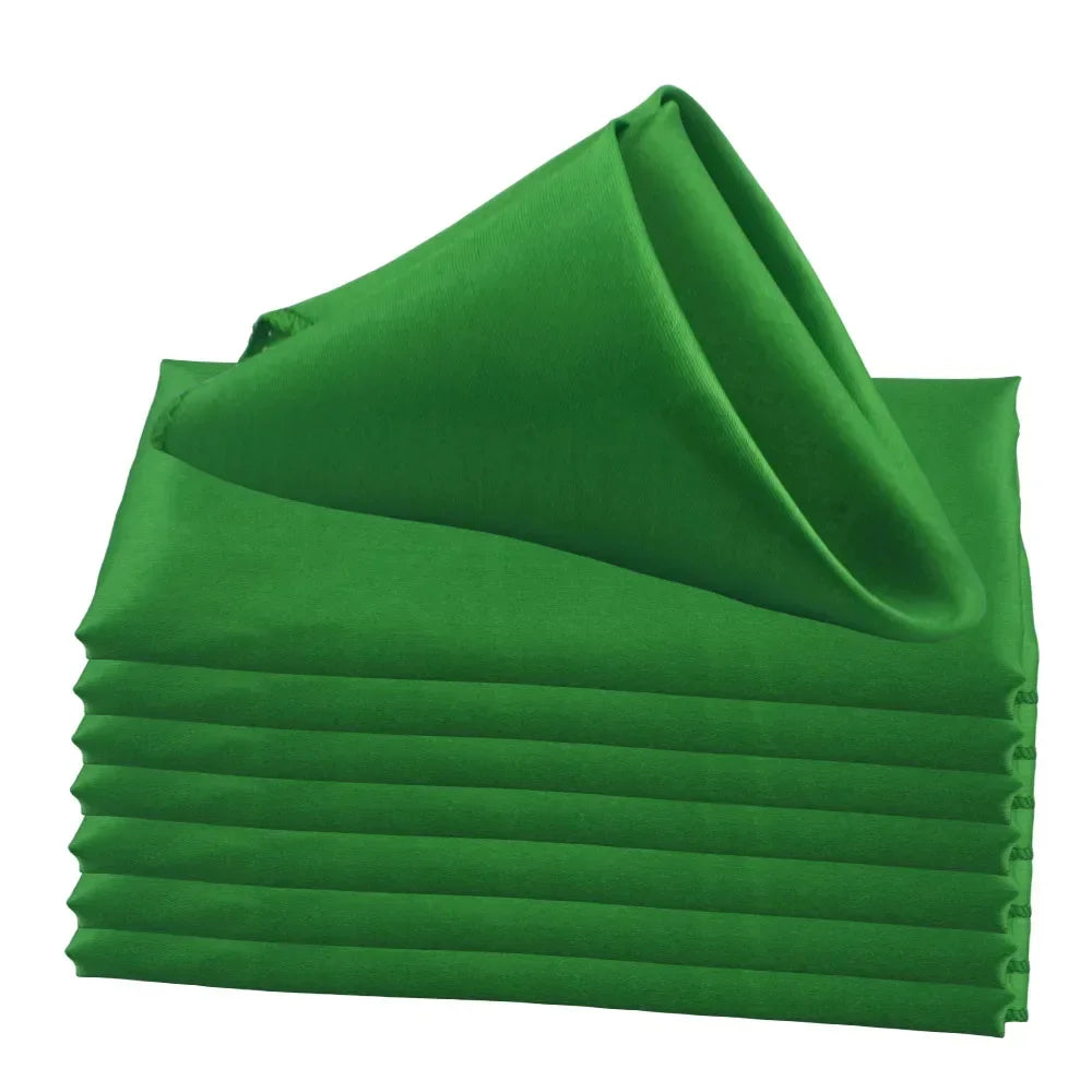serviettes table vert rose bordeaux classiques anneaux dorés mariage anniversaire noël nhà hàng