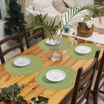 serviettes table rondes modernes vert clair tissées fils transparents respectueux environnement decoration table assises