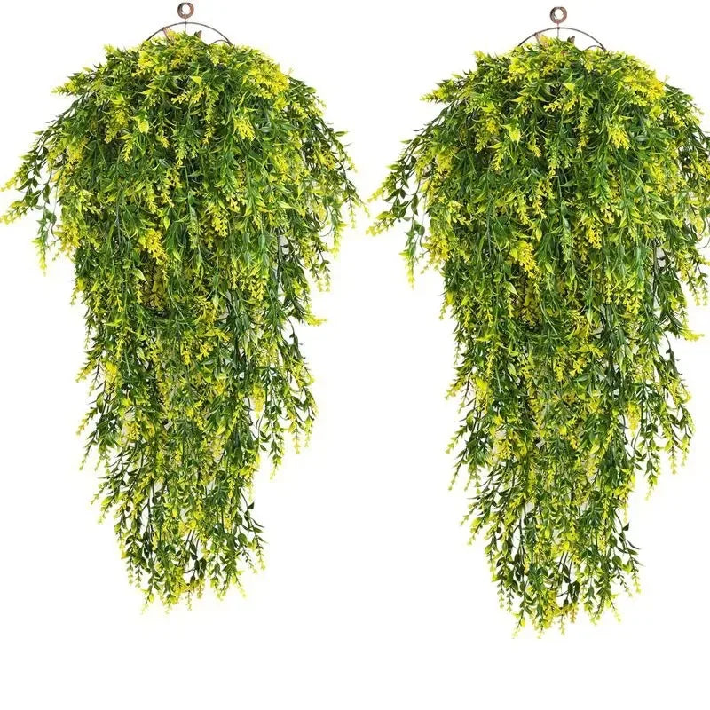 guirlande artificielle fleurs violettes feuilles vertes moderne extérieure accrochée chaîne métallique décoration jardin mariage