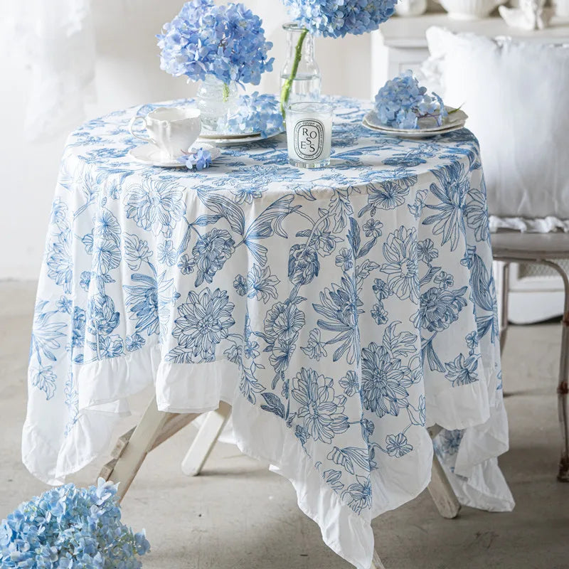 nappe table fleurs stylisées blanc bleu classique romantique réutilisable thème fêtes années pastorale