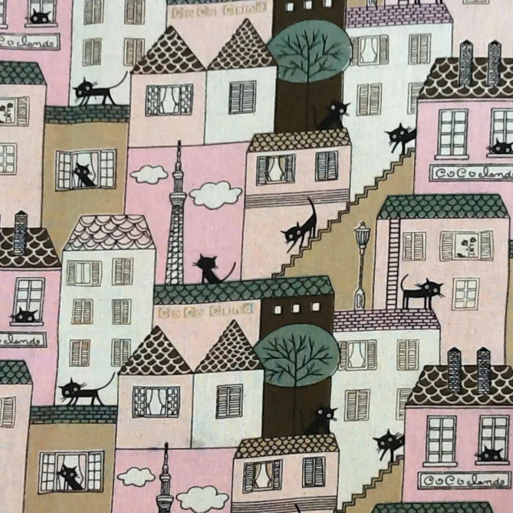 coussin sac linge tissu toile lin motifs chats maisons arbres nuages coloré illustratif bricolage