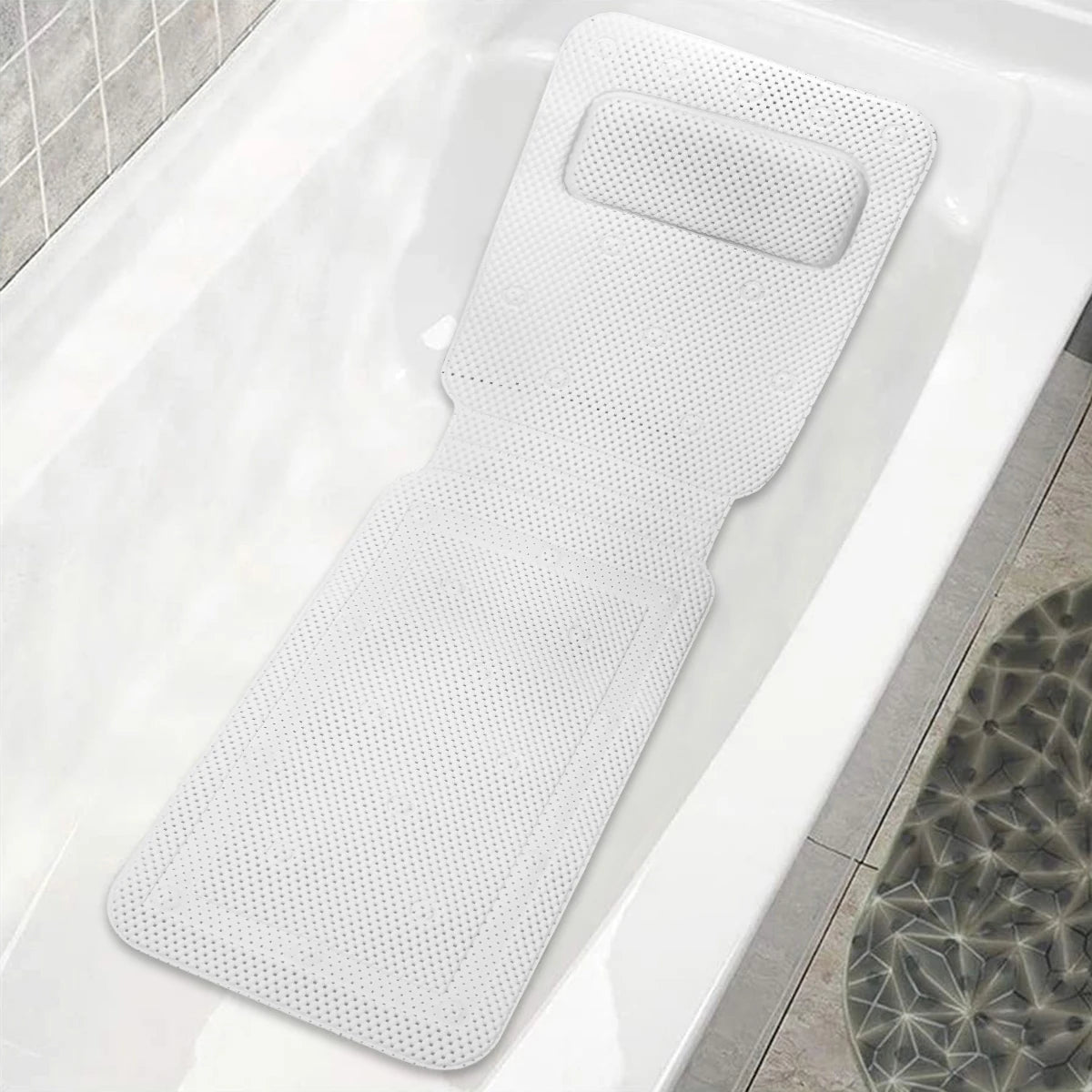 coussin bain blanc maille fine antidérapant suction cup confortable accessoire baignoire sécurité salle bain