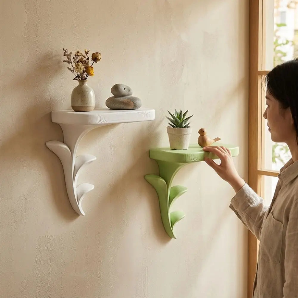 étagère murale flottante motif floral vert clair moderne plantes succulentes sculptures photos vases petits