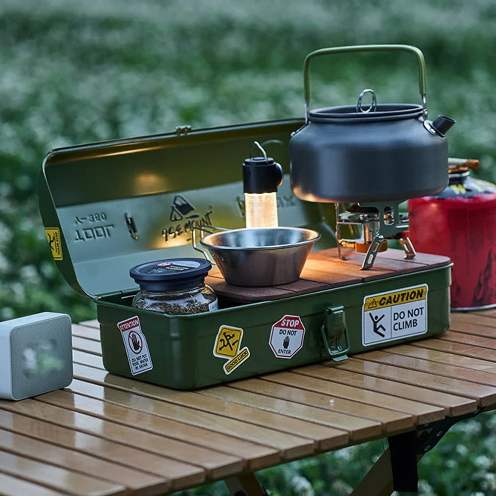 boîte outils métal poignée cuir camping rangement vintage robuste vert noir
