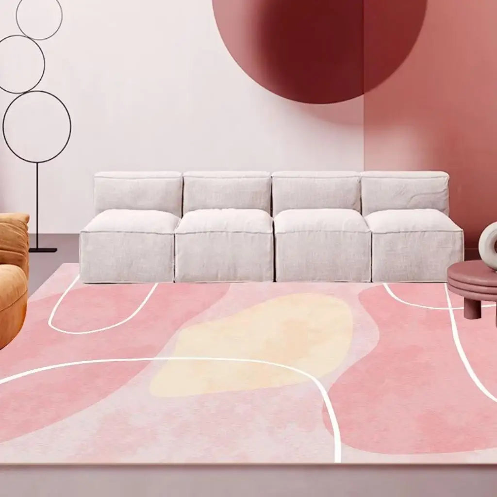 Un salon élégant avec un canapé blanc confortable et des accents de couleurs douces, créant une atmosphère relaxante et harmonieuse.