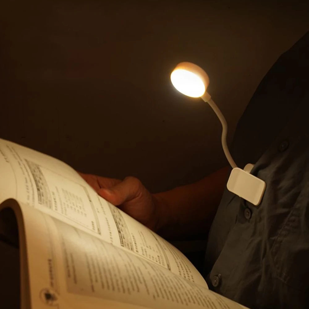 lampe lecture led portable clipser piles réglable continu blanc moderne veilleuse