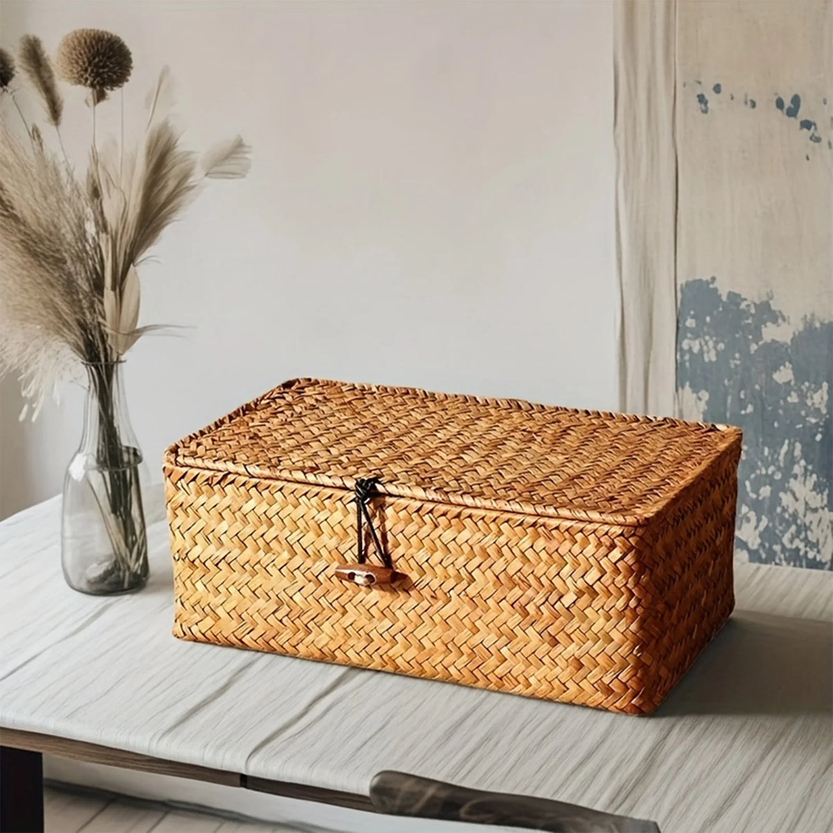 paniers tressés osier marron clair rustique couvercle boucle métallique organisation maison