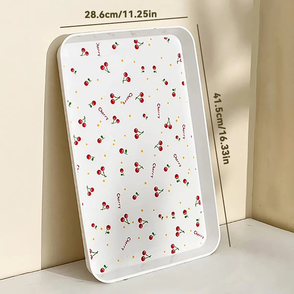assiettes modernes cerises rouges deco alimentaire maison beige clair multifonctionnelle