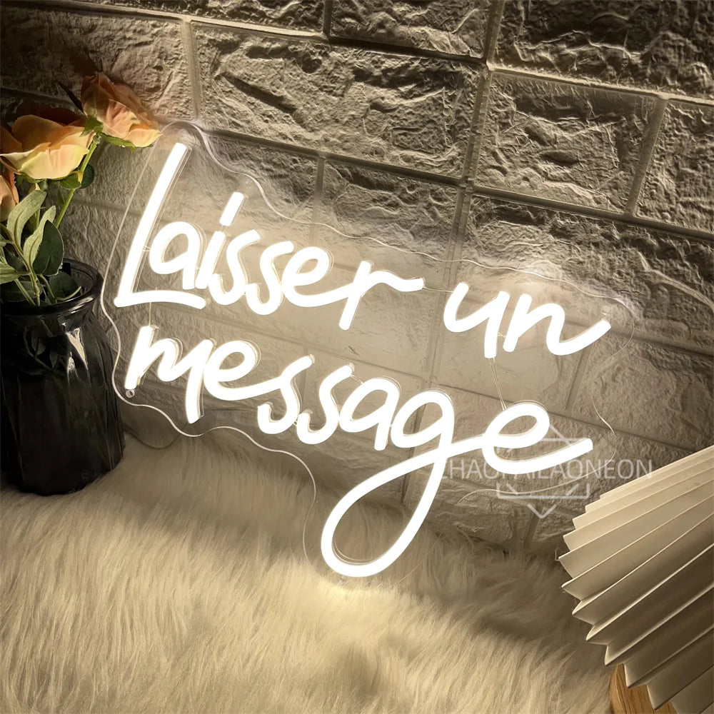 décoration murale néon sign blanc lettres stylisées moderne minimaliste lumière usb chambre