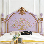 lit violet classique tête lit fleuri ornementation baroque doré chambre coucher moderne minimaliste