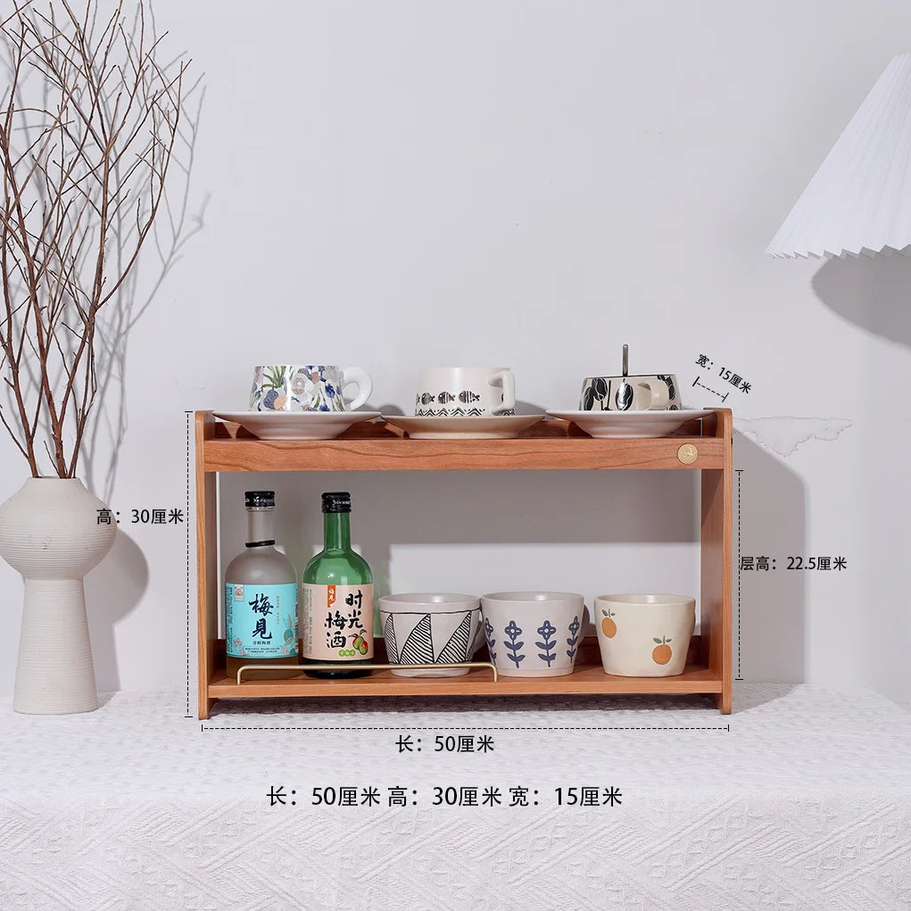 étagère murale moderne bois marron tasses assiettes bouteille vin moulin