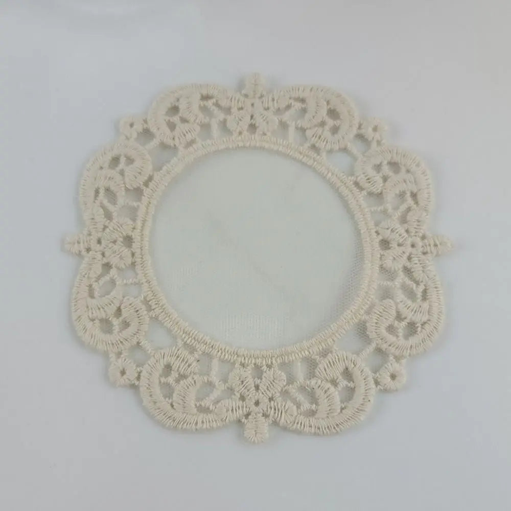 serviettes table brodées dentelle beige blanc classiques maison fête mariage