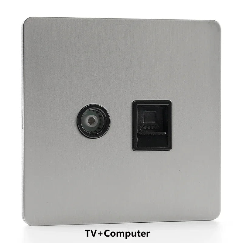 prise électrique moderne argentée usb fixation trois prises murales minimaliste