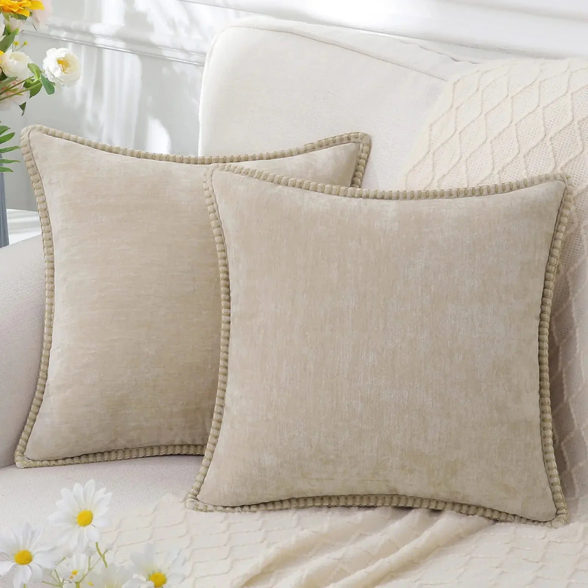 taies d'oreiller décoratives chenille velours moderne zippées imprimés géométriques couleurs variées maison hospitalière